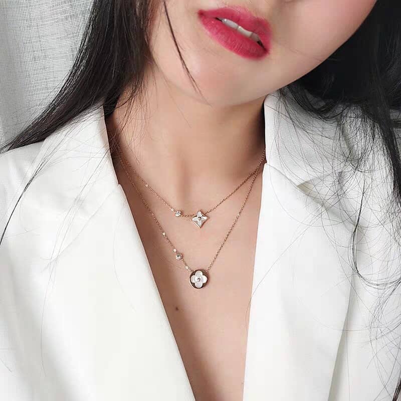 High Quality L0vis Vvtt0n Necklace