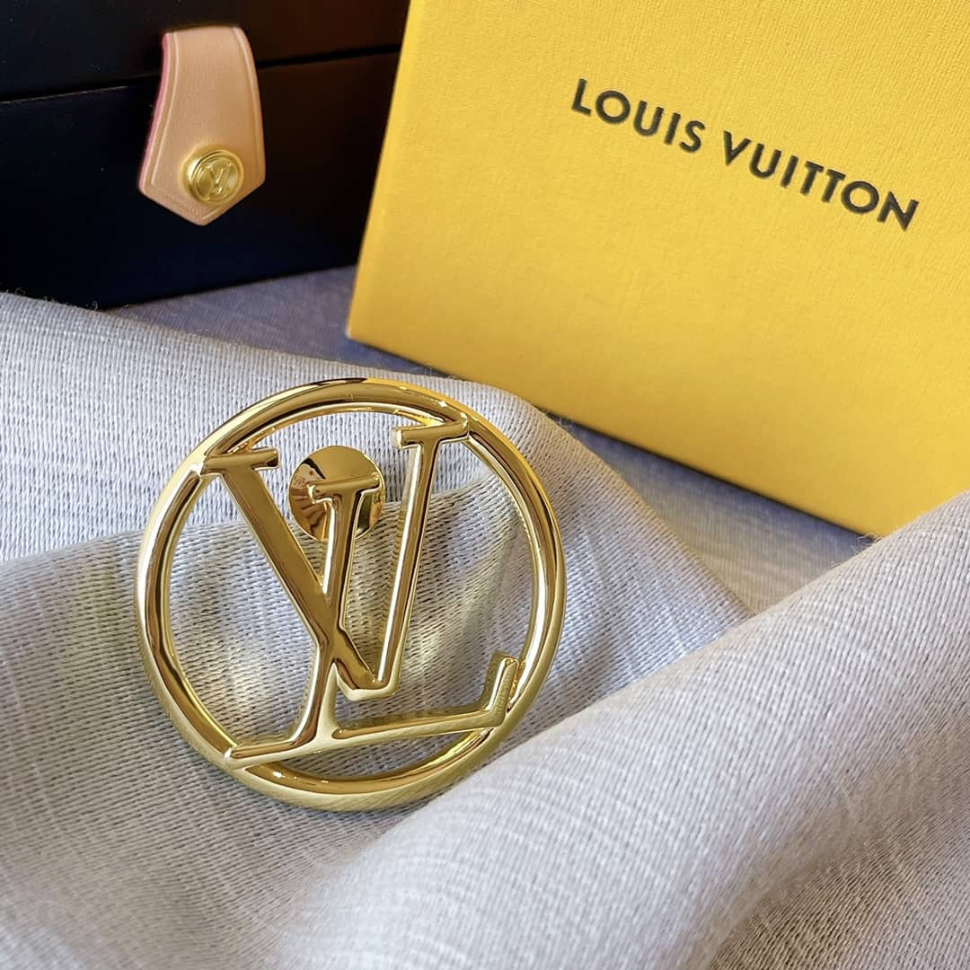 7 Star L0vis Vvtt0n Brooch