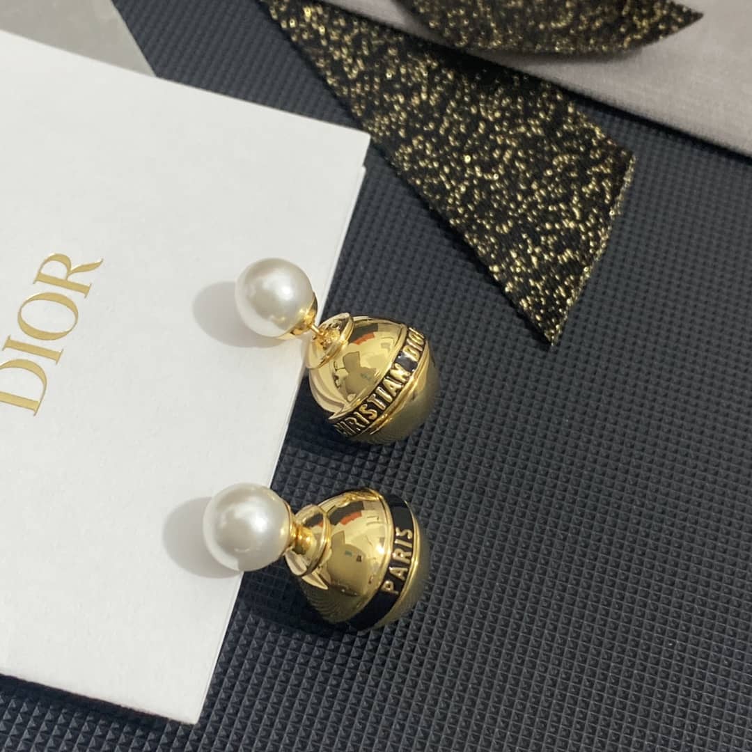Top Quality Chr1st1an D10r Earring