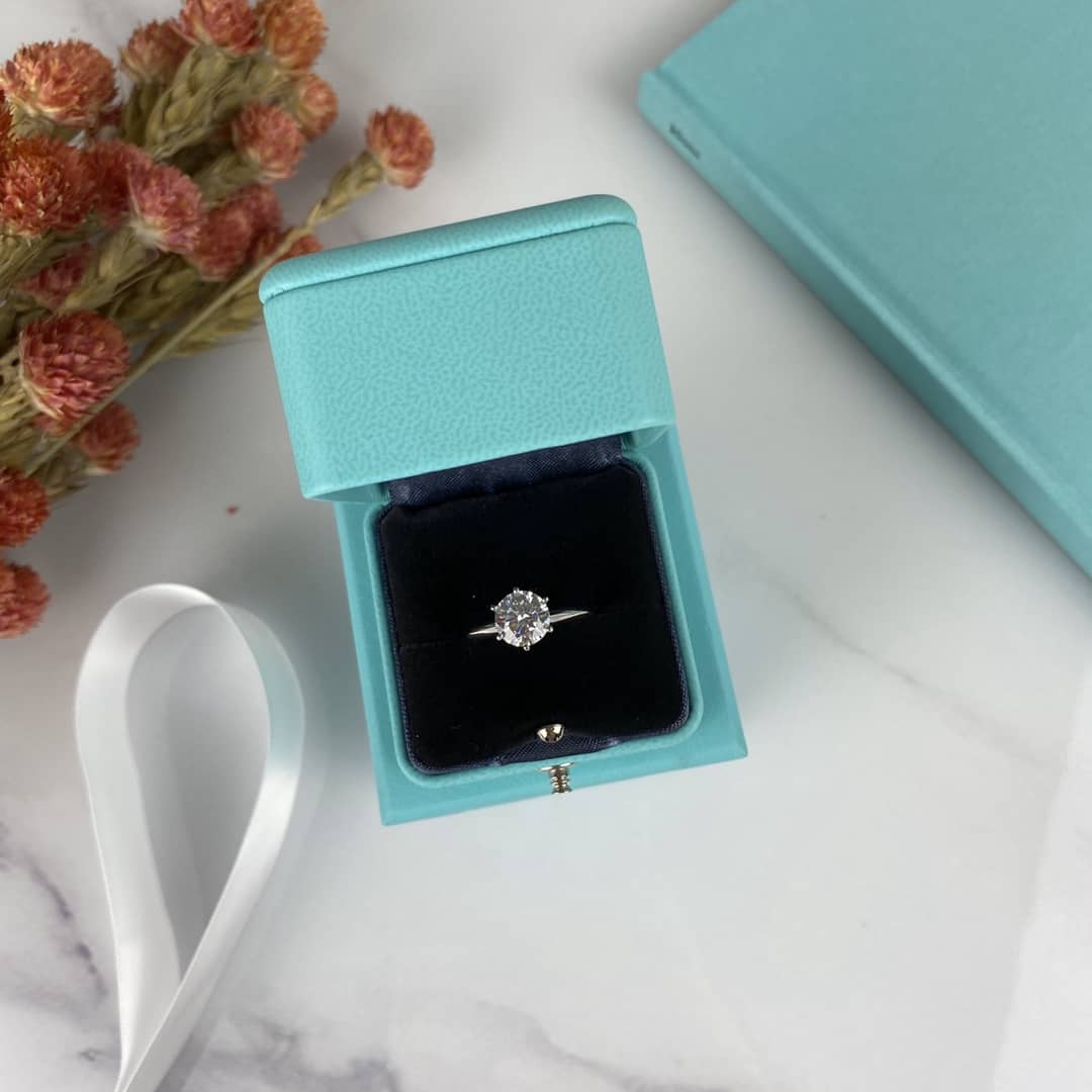High Quality T*f*ny Ring
