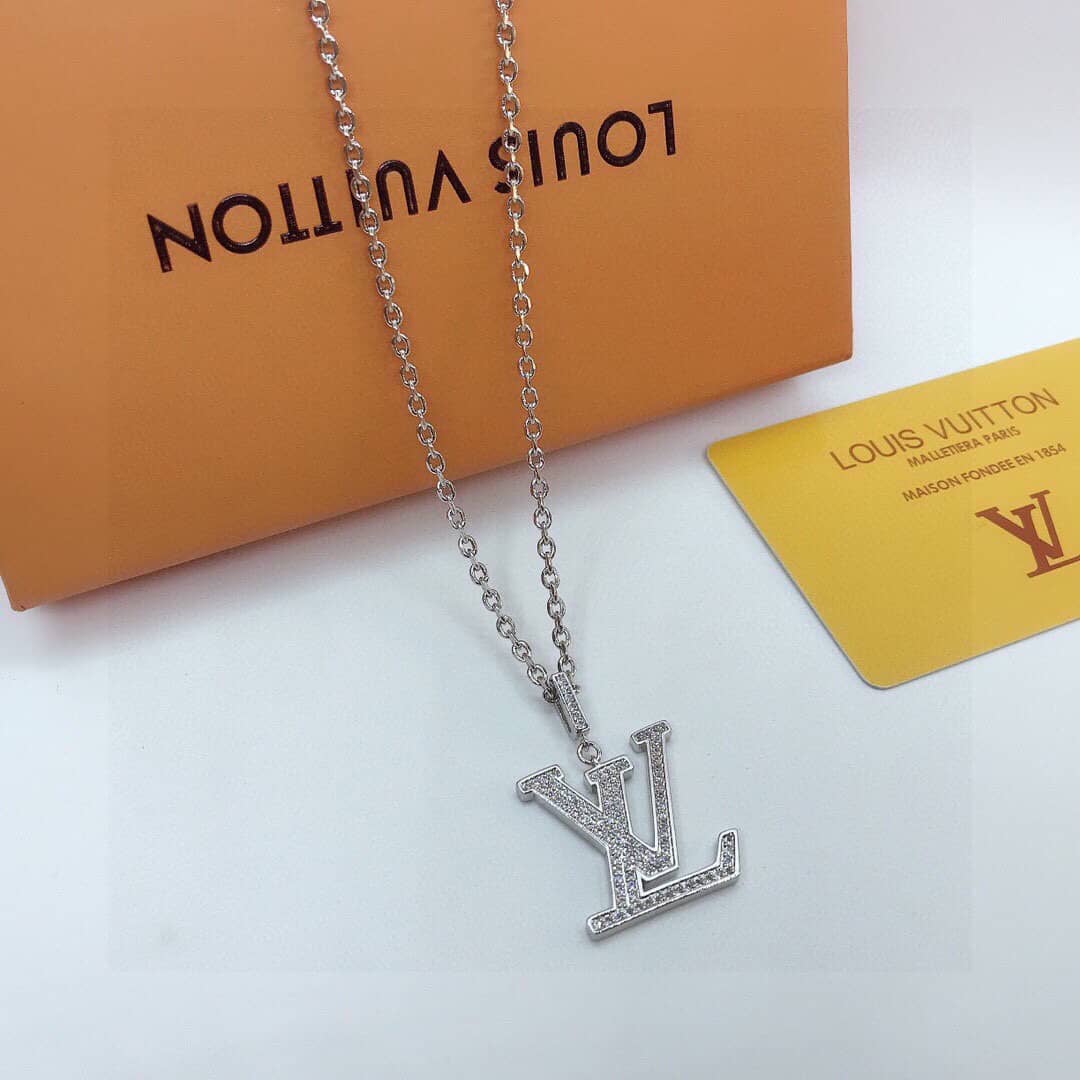Wholesale L0vis Vvtt0n AAA+ Necklace