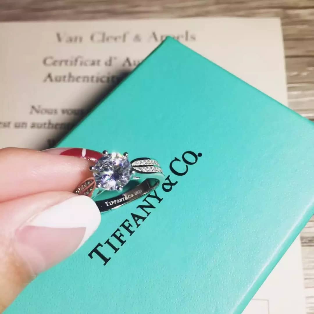 Luxury T*f*ny Classic AAA+ Ring