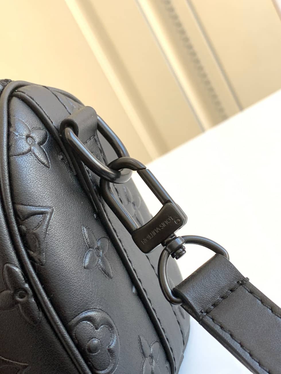L0vis Vvtt0n Keepall XS M57961 Replica Shoulder Bag
