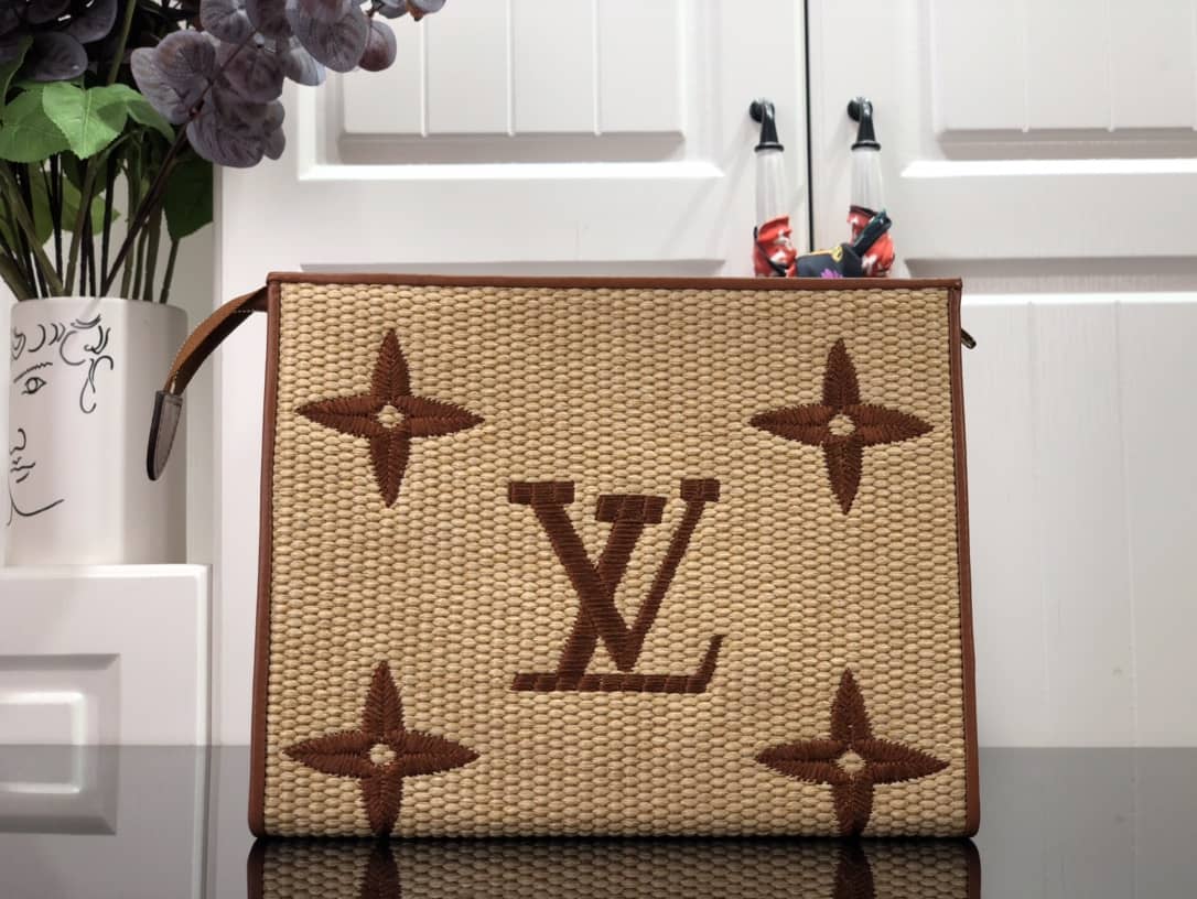 L0vis Vvtt0n Monogram Giant Raffia Toiletry 26 Cosmetic Bag