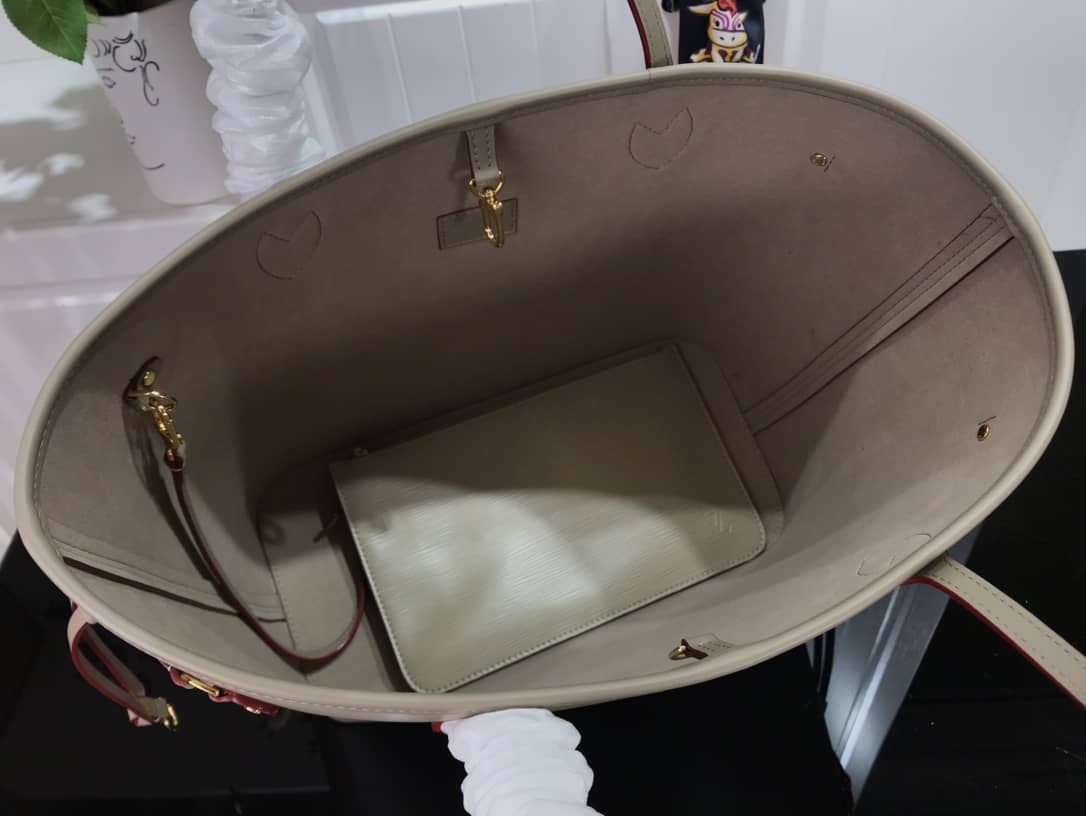 L0vis Vvtt0n Epi Leather Neverfull MM Bag Replica M54185