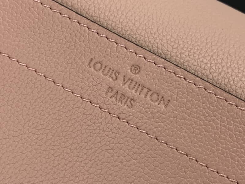 L0vis Vvtt0n Lockme Chain PM Replica Handbag Pink M57073