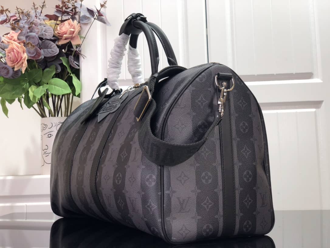 L0vis Vvtt0n Keepall Bandouliere x Nigo Monogram Replica Stripes Gray M40567