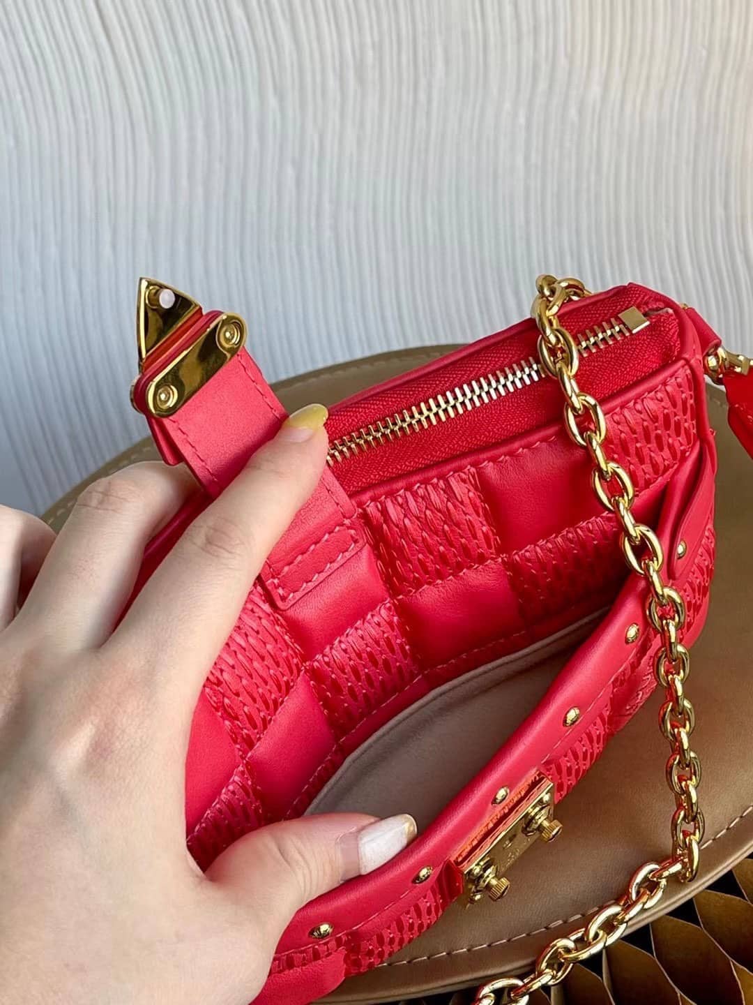 L0vis Vvtt0n Pochette Troca Red M59049 Replica Crossbody Bag
