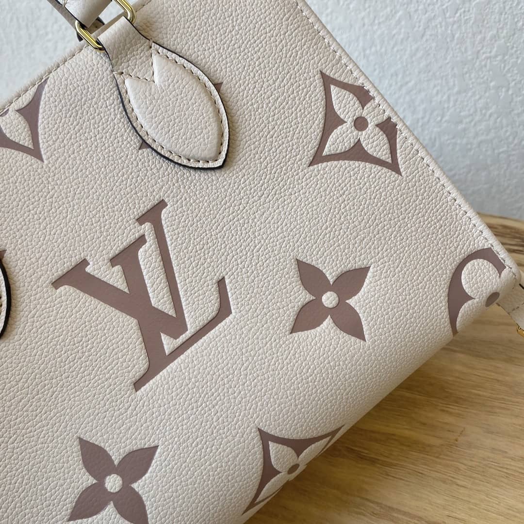 L0vis Vvtt0n Mini Onthego Tote Replica White M45560
