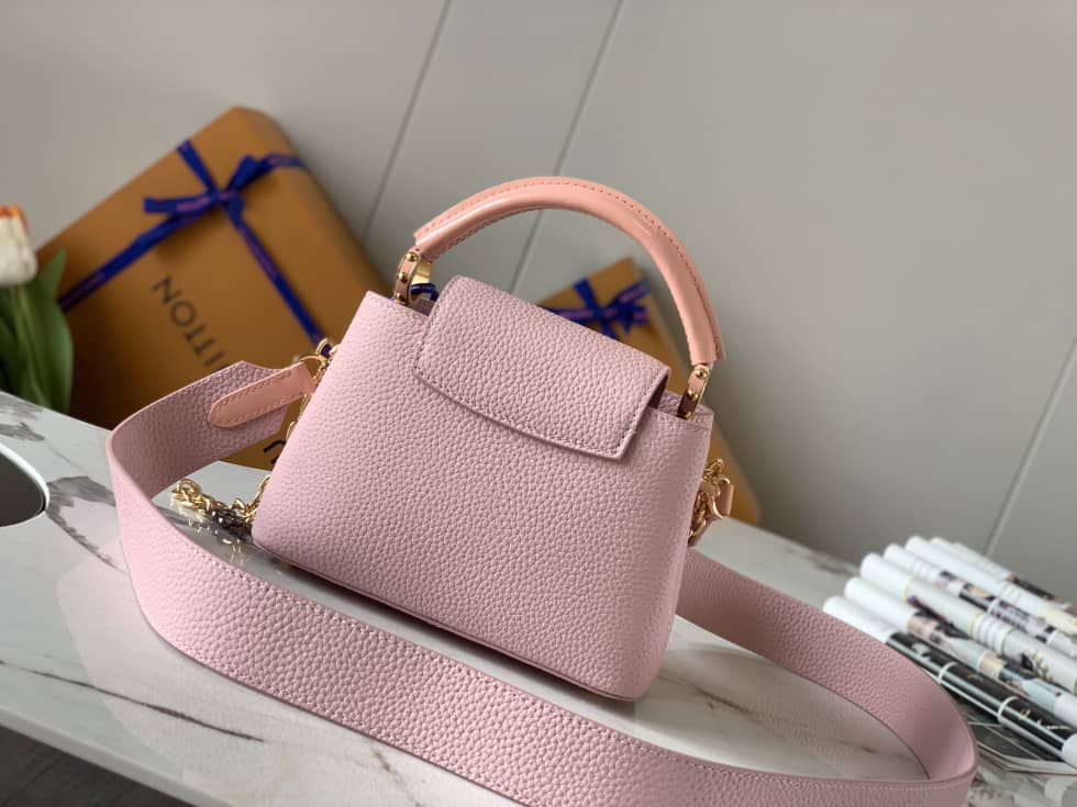 L0vis Vvtt0n Capucines Mini Tote M80239 Replica Crossbody Bag