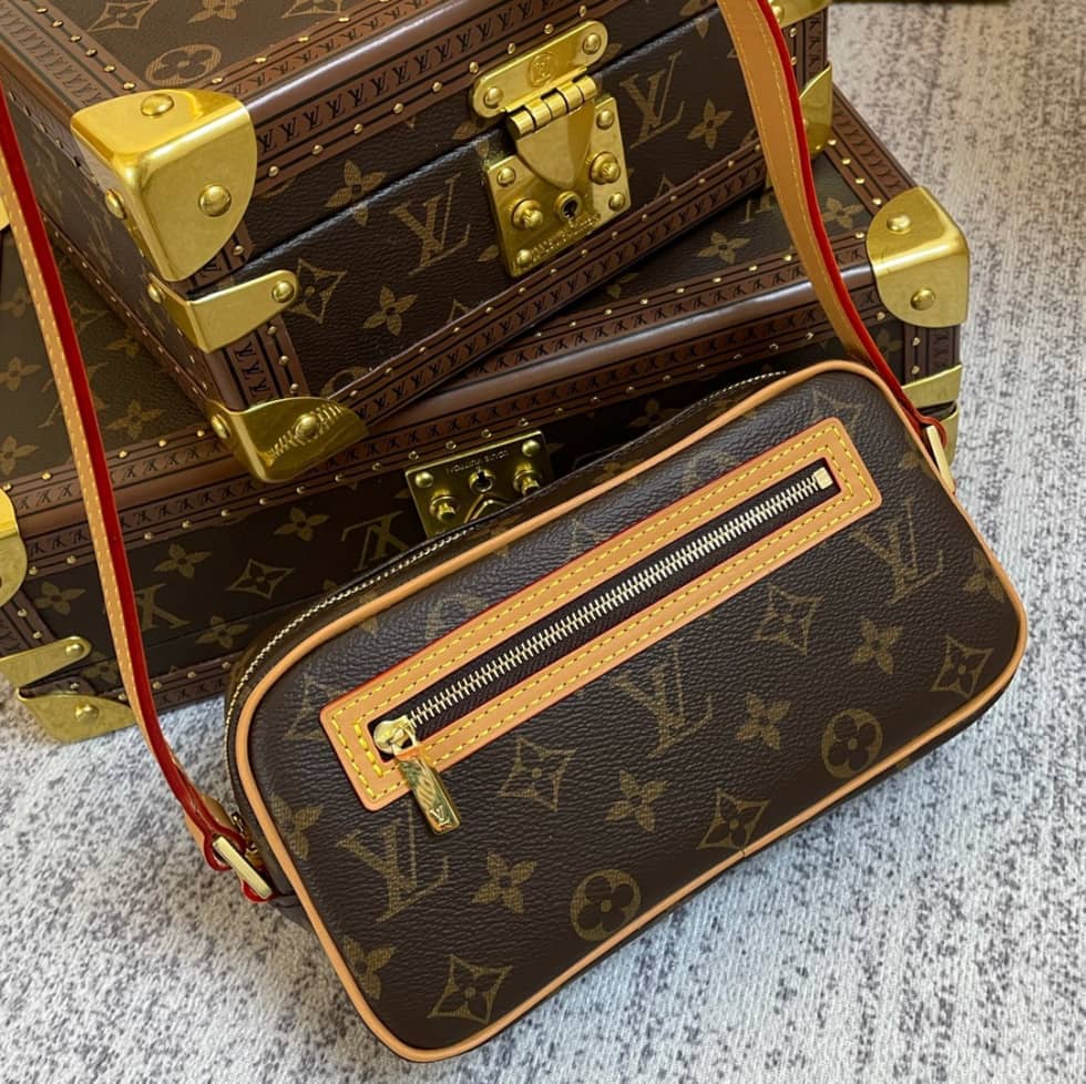 L0vis Vvtt0n Pochette Cite M51183 Replica Shoulder Bag