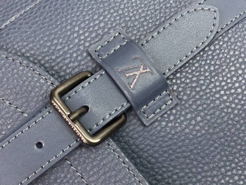 L0vis Vvtt0n Trunk Taurillon Leather Messenger Bag Replica Blue M58494