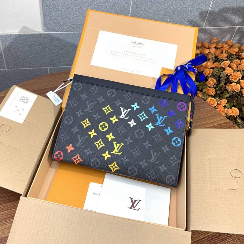 L0vis Vvtt0n Monogram Eclipse Canvas Replica Pochette Voyage MM Black M61692