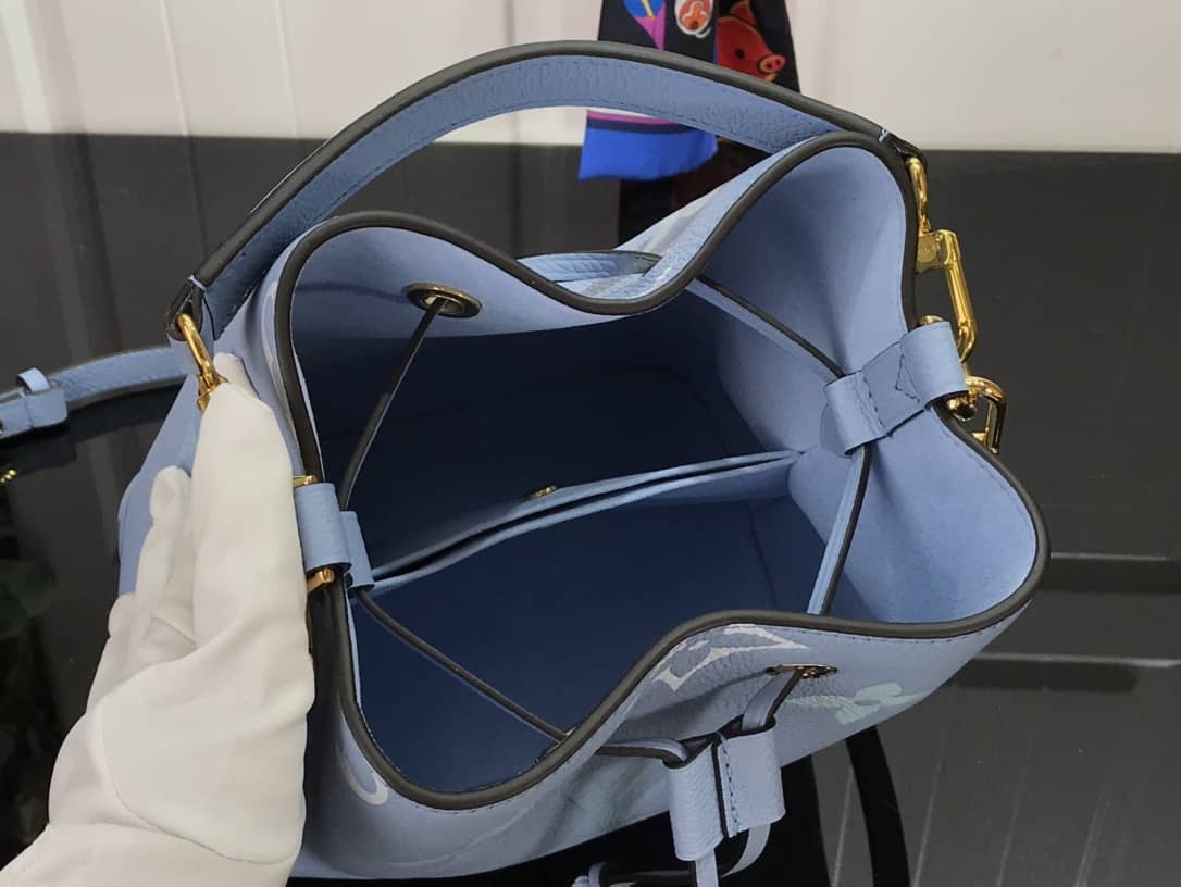 L0vis Vvtt0n Neo Noe Monogram Leather Replica Shoulder Bag Blue M45709
