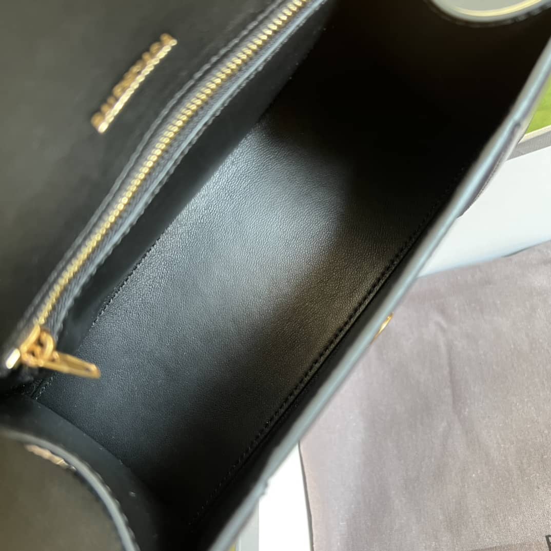 Ba1en*iaga Hourglass Replica Crossbody Bag