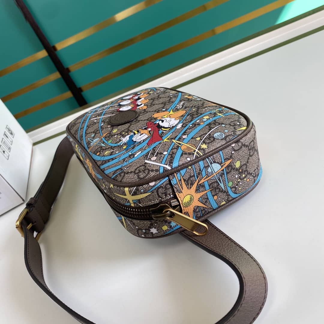 Gvc*1 Disney Svp*me GG Canvas Leather Belt Bag Replica 602695