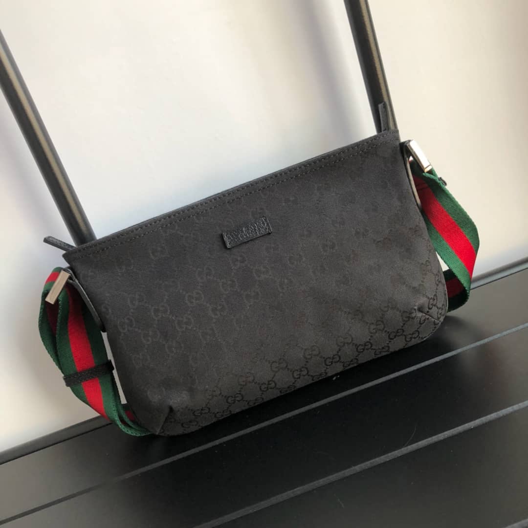 Gvc*1 GG Canvas Shoulder Bag Replica Black 189749