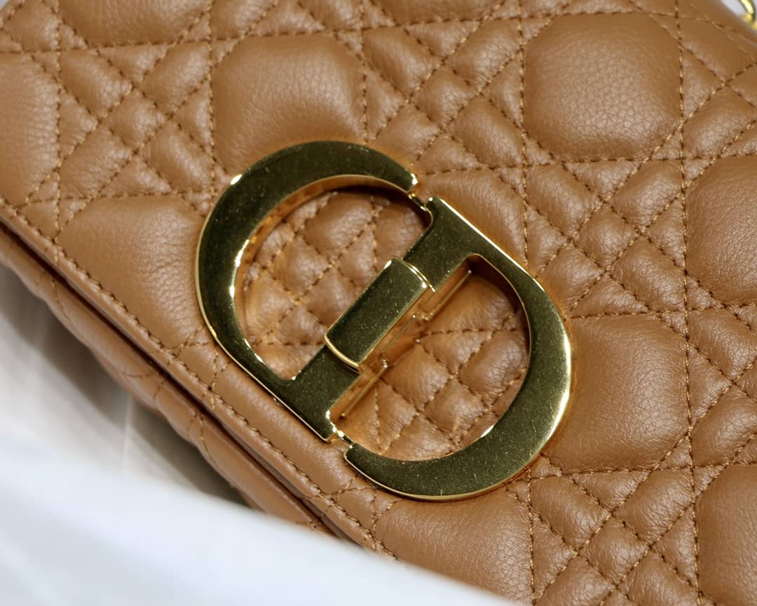 Chr1st1an D10r Caro Replica Bag