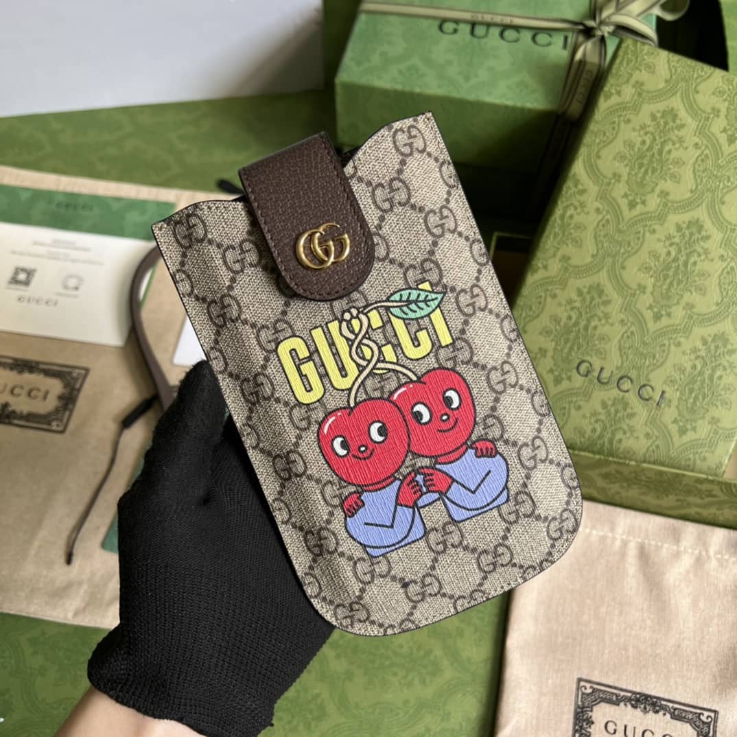 Gvc*1 Cherry Print Phone Case Brown 700732 Replica