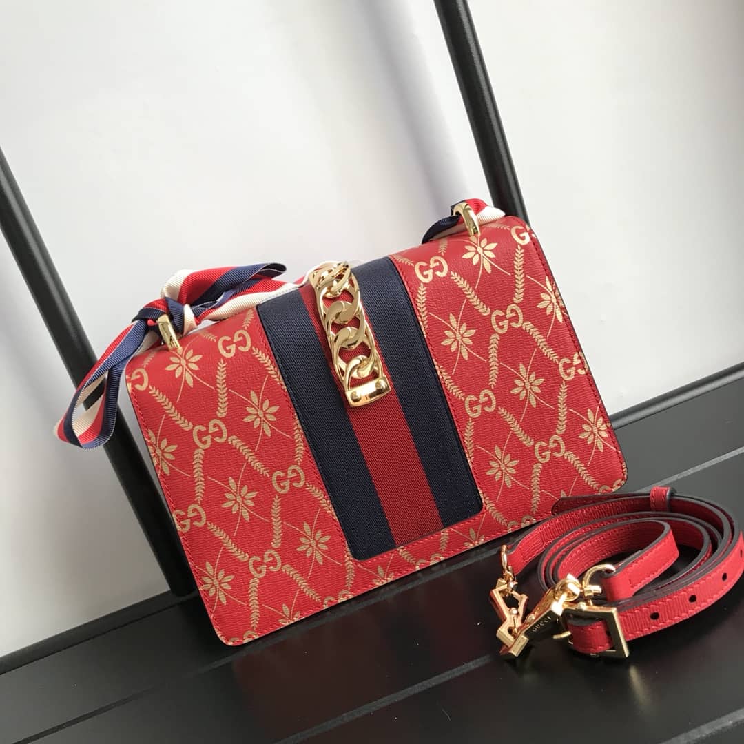 Gvc*1 Sylvie Small Leather Shoulder Bag Replica Red 524405