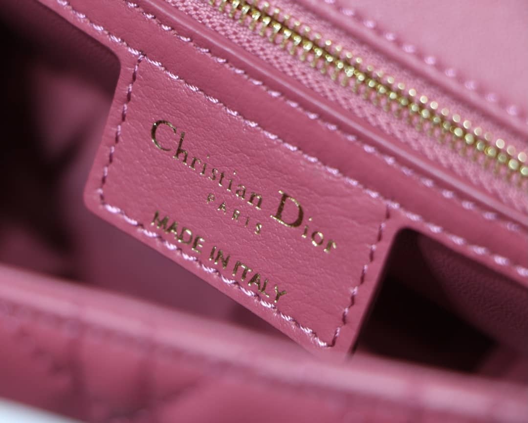Chr1st1an D10r Caro Replica Bag