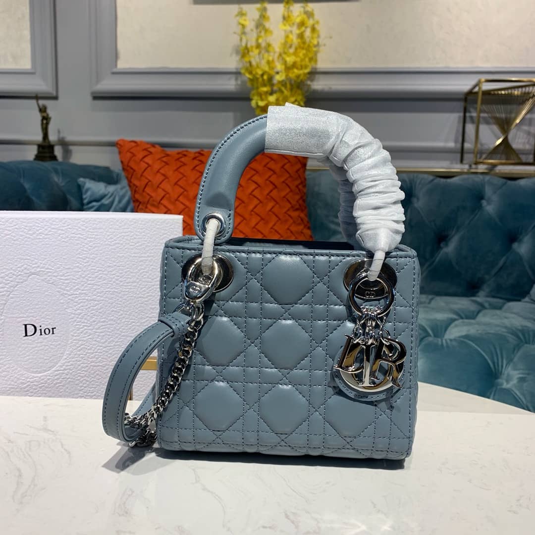 Chr1st1an D10r Lady D10r 17CM Replica Bag