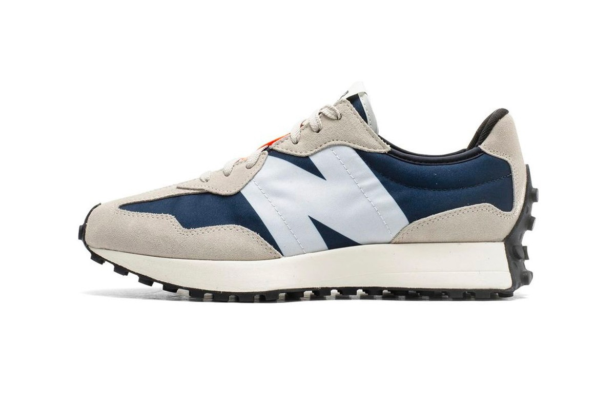 Wmns 327 Outerspace WS327BA