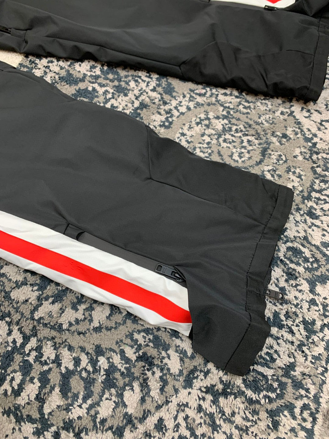 Pra*a Pants