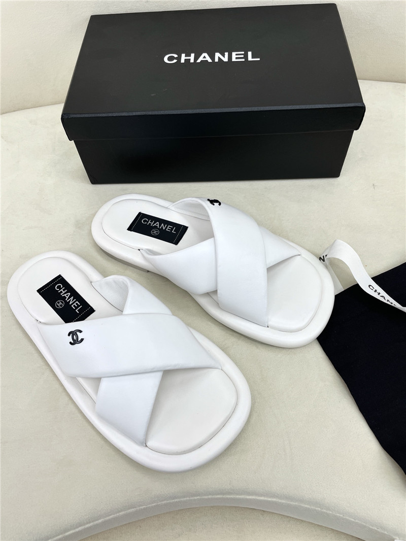 Ch**el Flat Dupes slippers