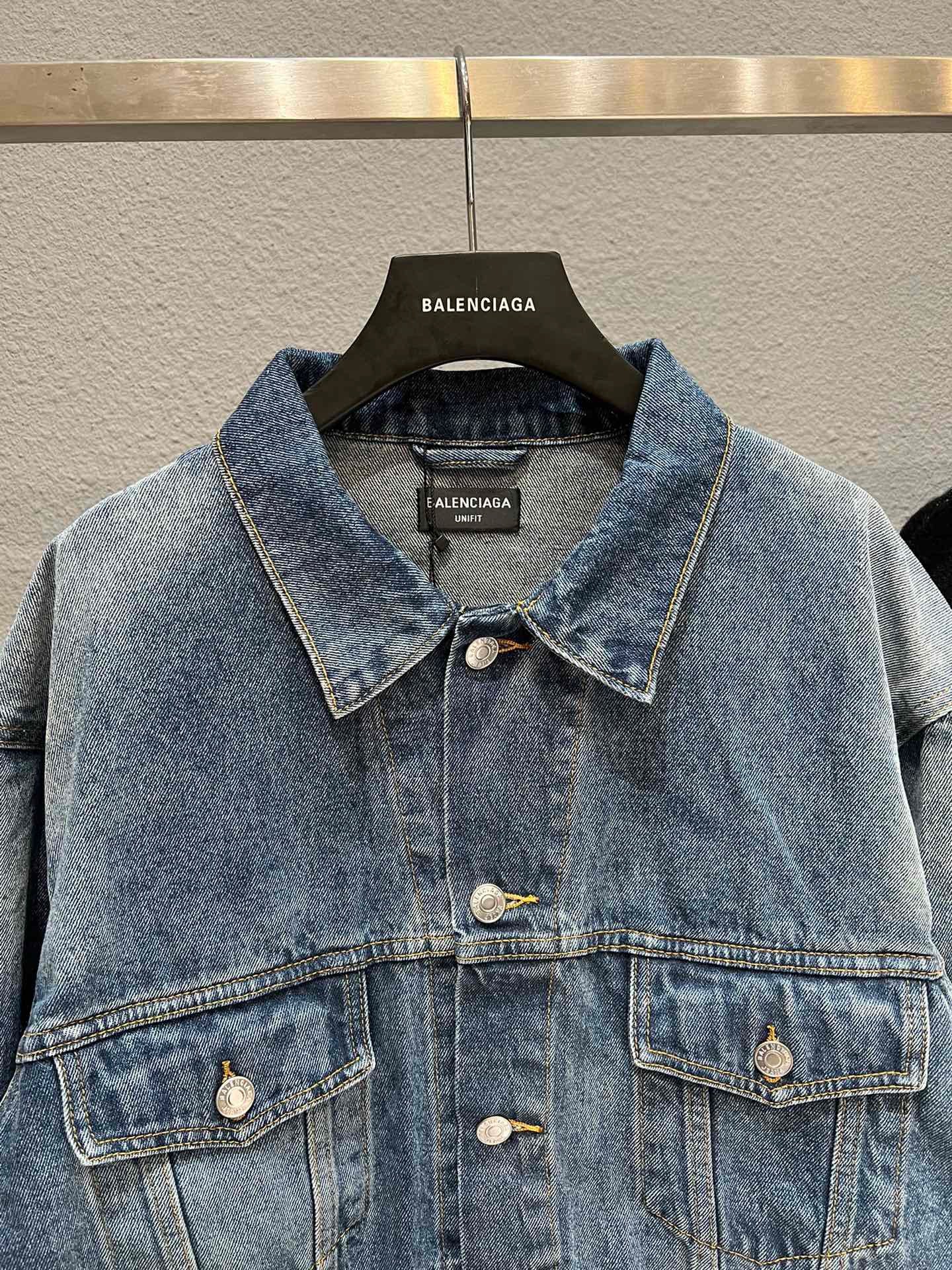 Ba1en*iaga Jacket