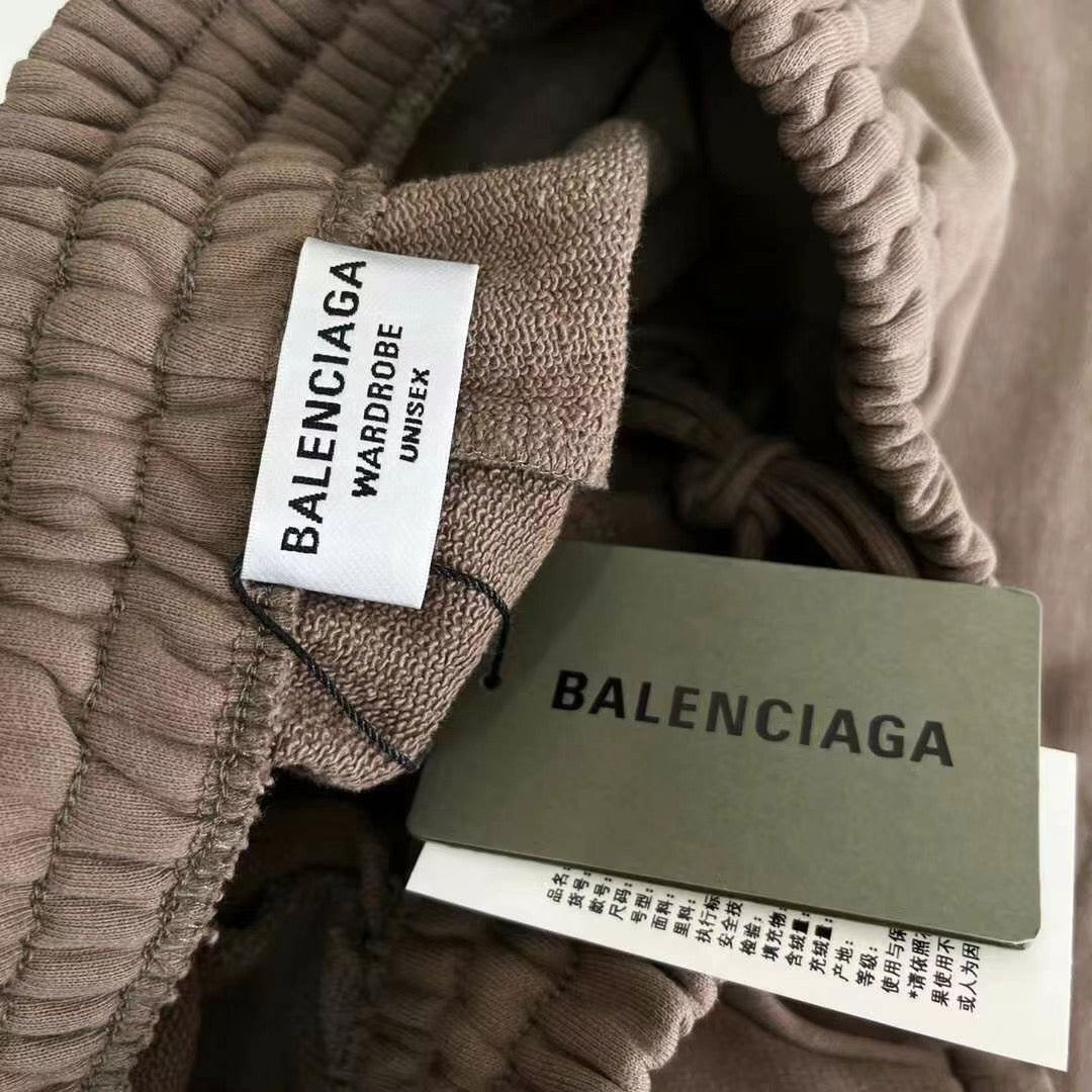 Ba1en*iaga Shorts