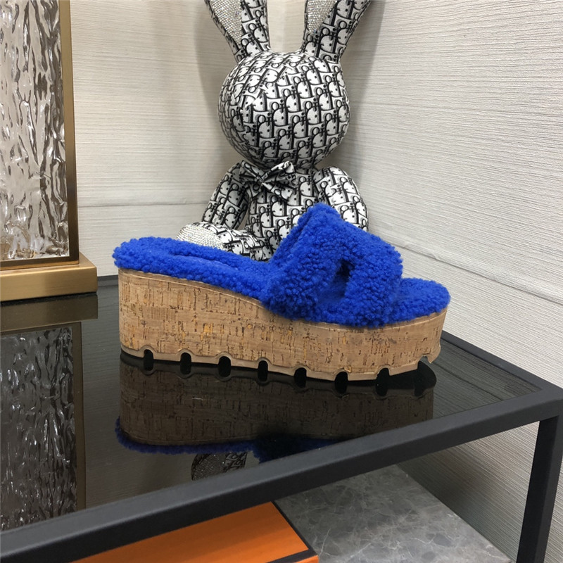 H**me5 Teddy Fur Slippers