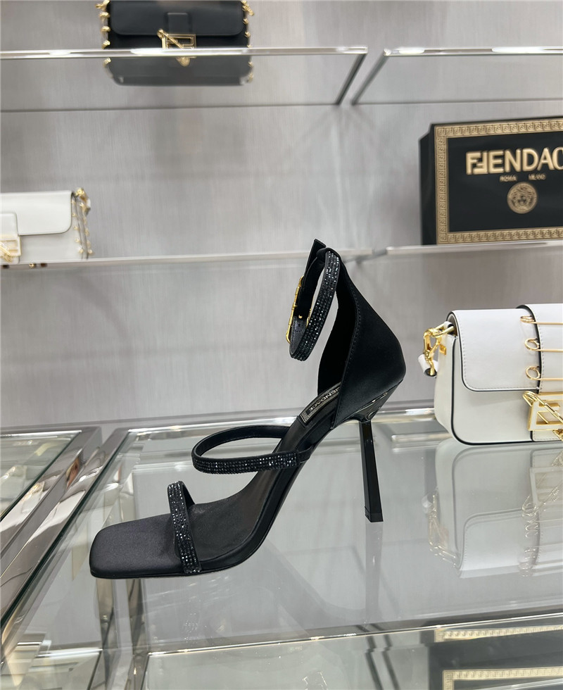 F**di joint catwalk show sandals