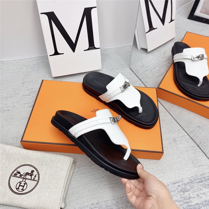 H**me5 couple shoes