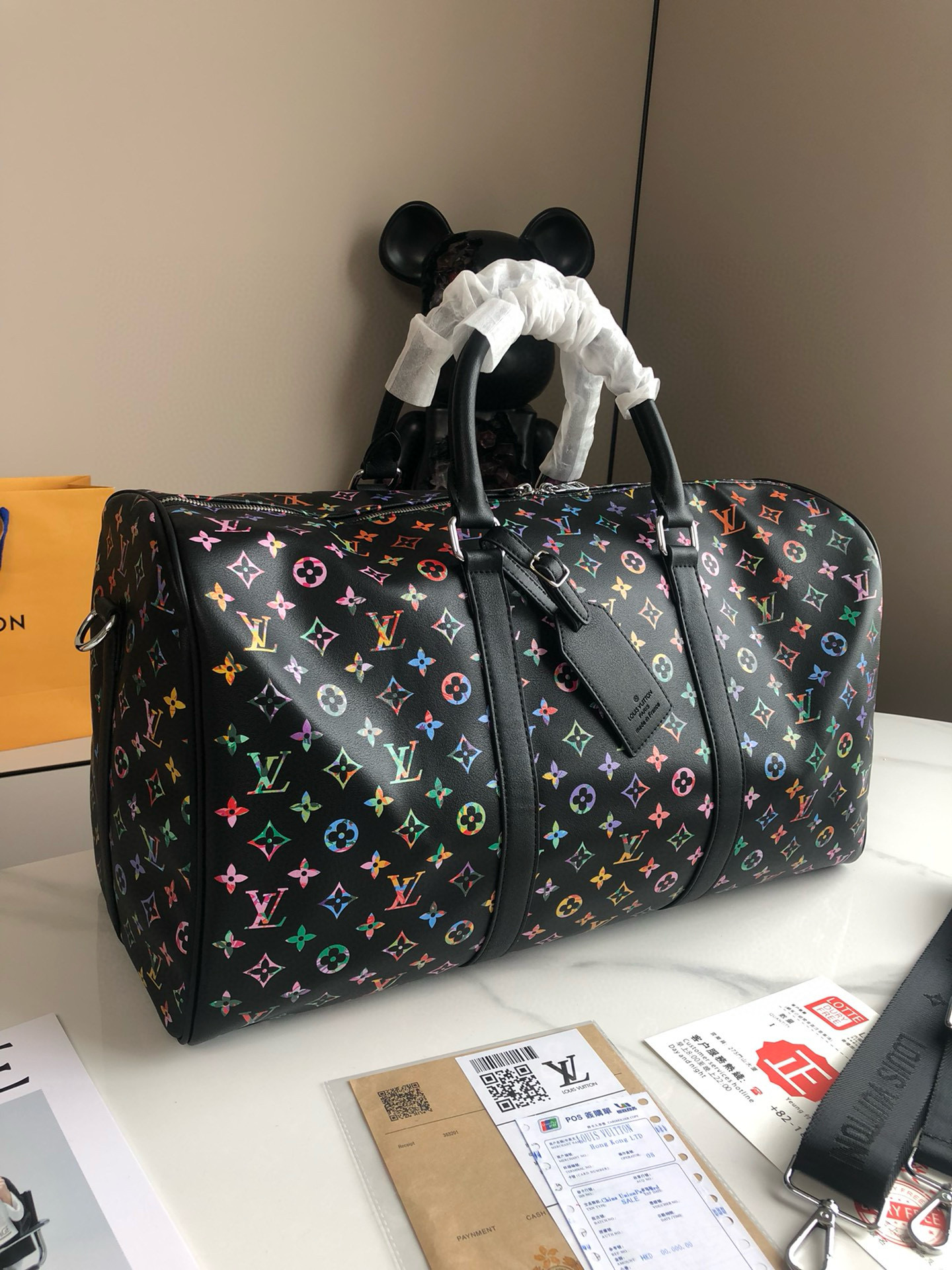L0vis Vvtt0n Travel Bag for Stylish Men