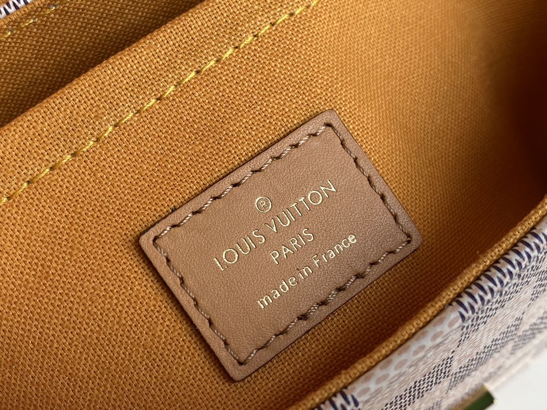 L0vis Vvtt0n Damier Azur