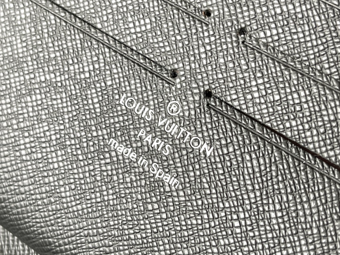 L0vis Vvtt0n Damier Ebene