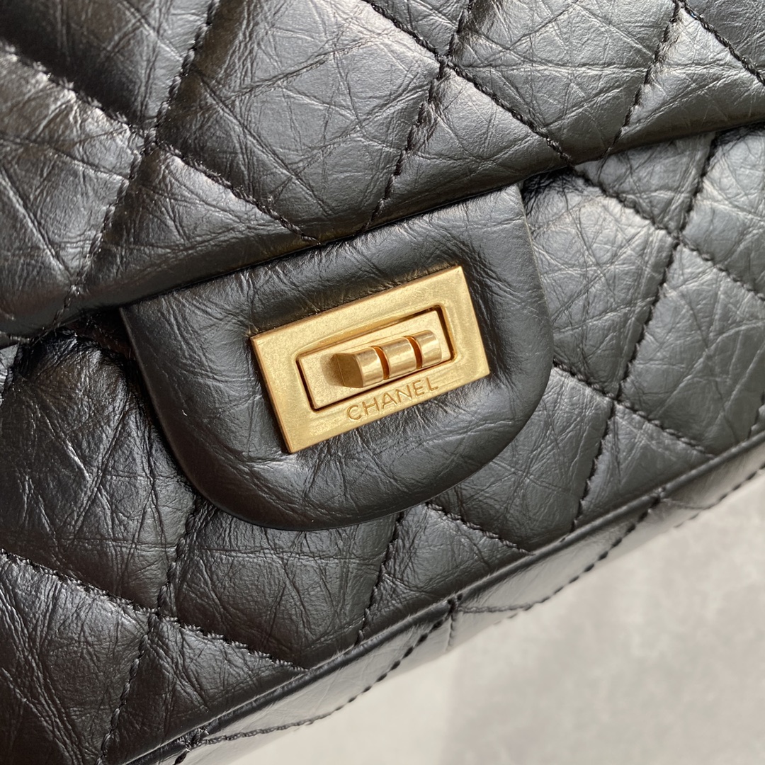 Ch**el 2.55 Reissue 226 Bag Replica – Timeless Elegance
